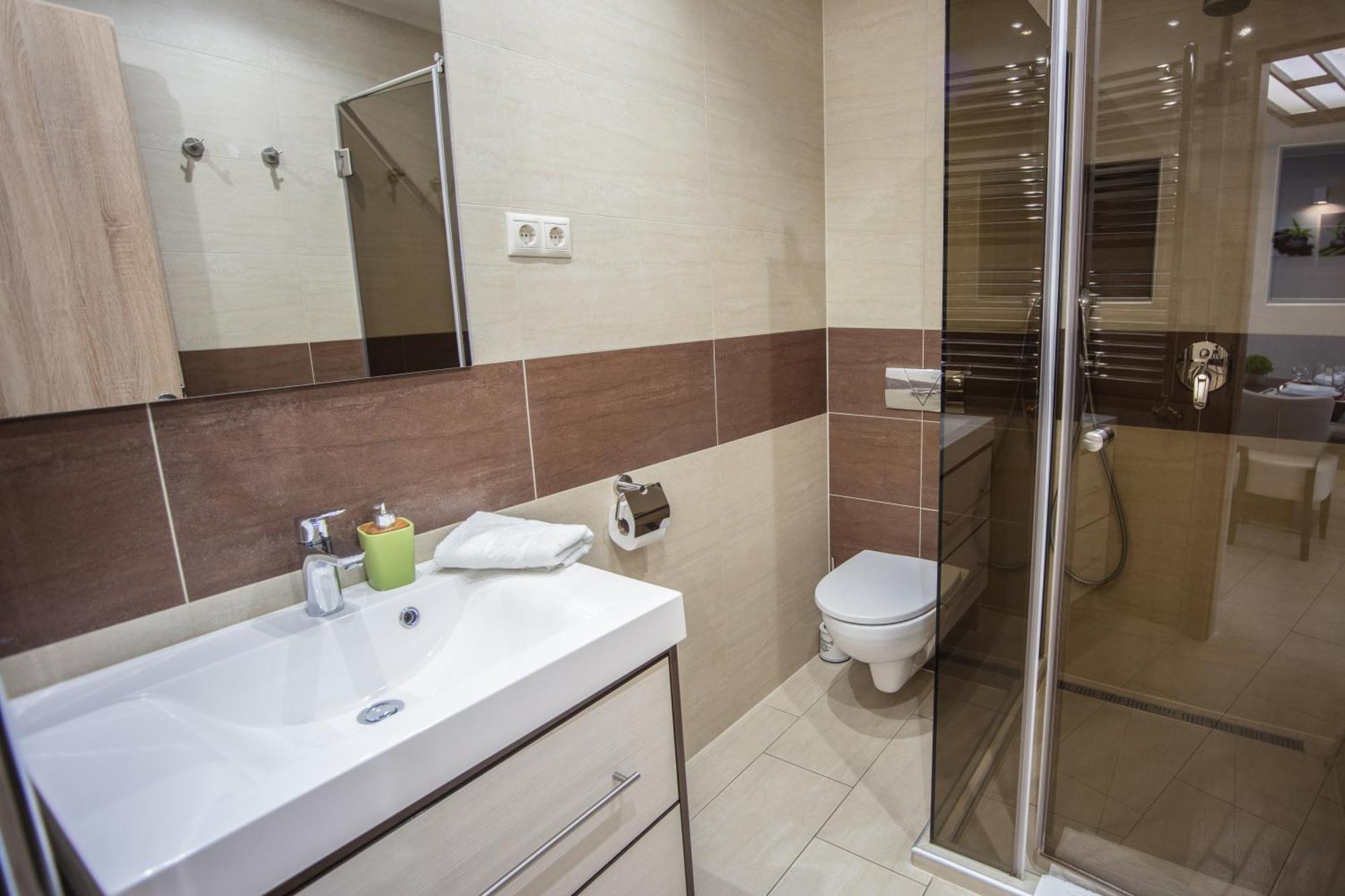 Nemeth Apartmanok ชาร์วาร์ ภายนอก รูปภาพ
