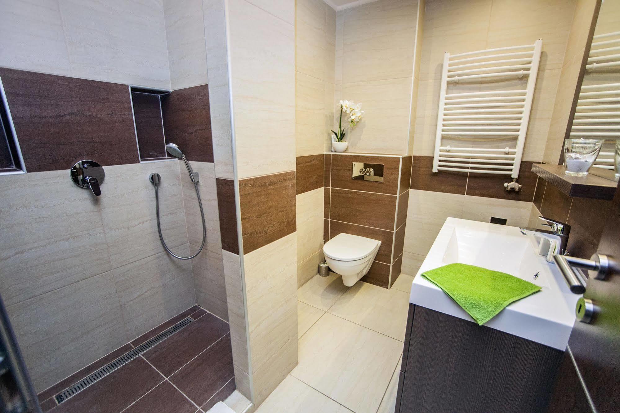 Nemeth Apartmanok ชาร์วาร์ ภายนอก รูปภาพ