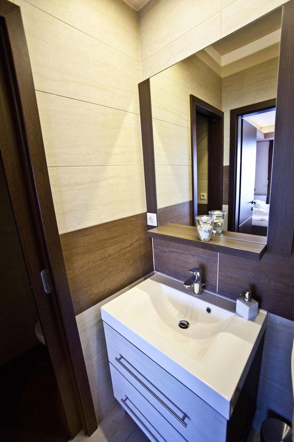 Nemeth Apartmanok ชาร์วาร์ ภายนอก รูปภาพ